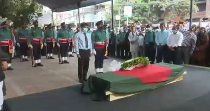 সর্বজনের শ্রদ্ধা আর রাষ্ট্রীয় মর্যাদায় শেষ বিদায় এইচ টি ইমামকে