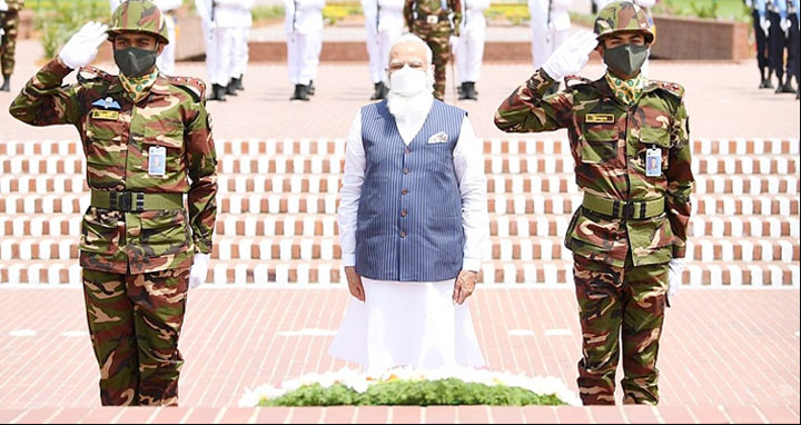 জাতীয় স্মৃতিসৌধে নরেন্দ্র মোদির শ্রদ্ধা নিবেদন