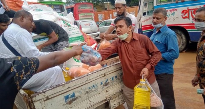 আজ থেকে টিসিবির ট্রাক সেল শুরু