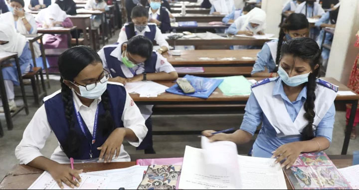 এসএসসি : ৩ বোর্ডে অনুপস্থিত প্রায় ১১ হাজার, বহিষ্কার ১০